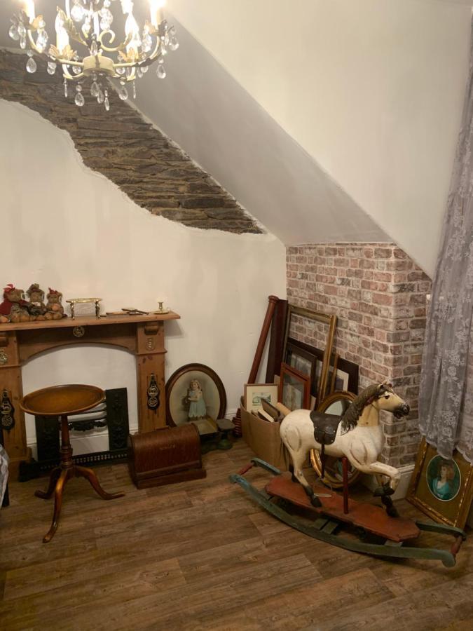 The Attic Apartment At Number 54 Ilfracombe Eksteriør bilde