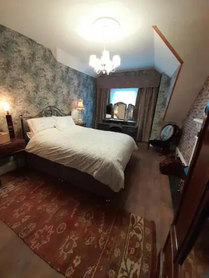 The Attic Apartment At Number 54 Ilfracombe Eksteriør bilde